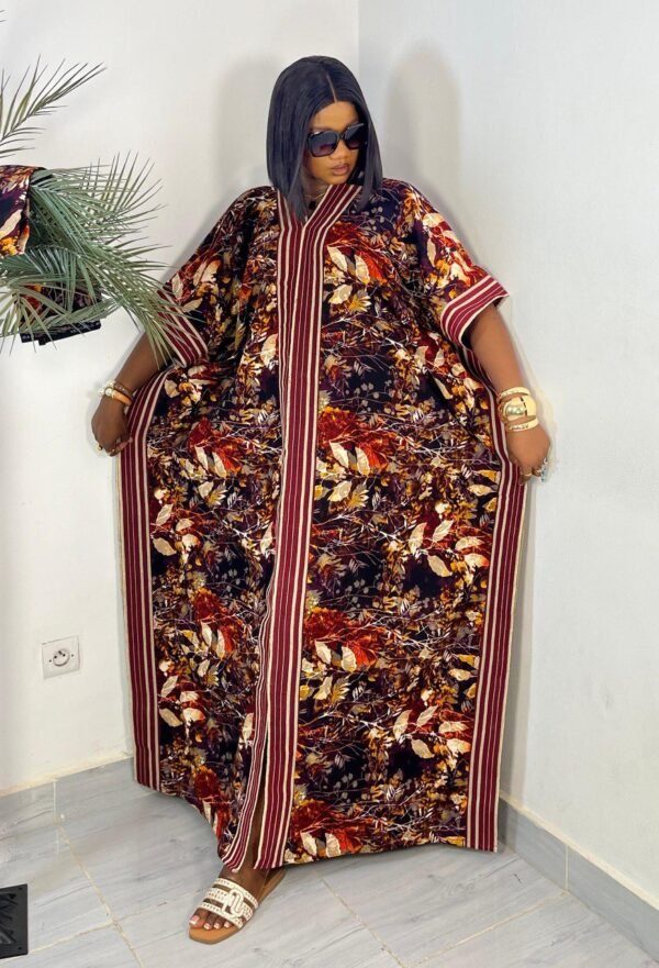 Robe wax marron feuillage pour femme Côte d’Ivoire – Élégance exclusive à Abidjan